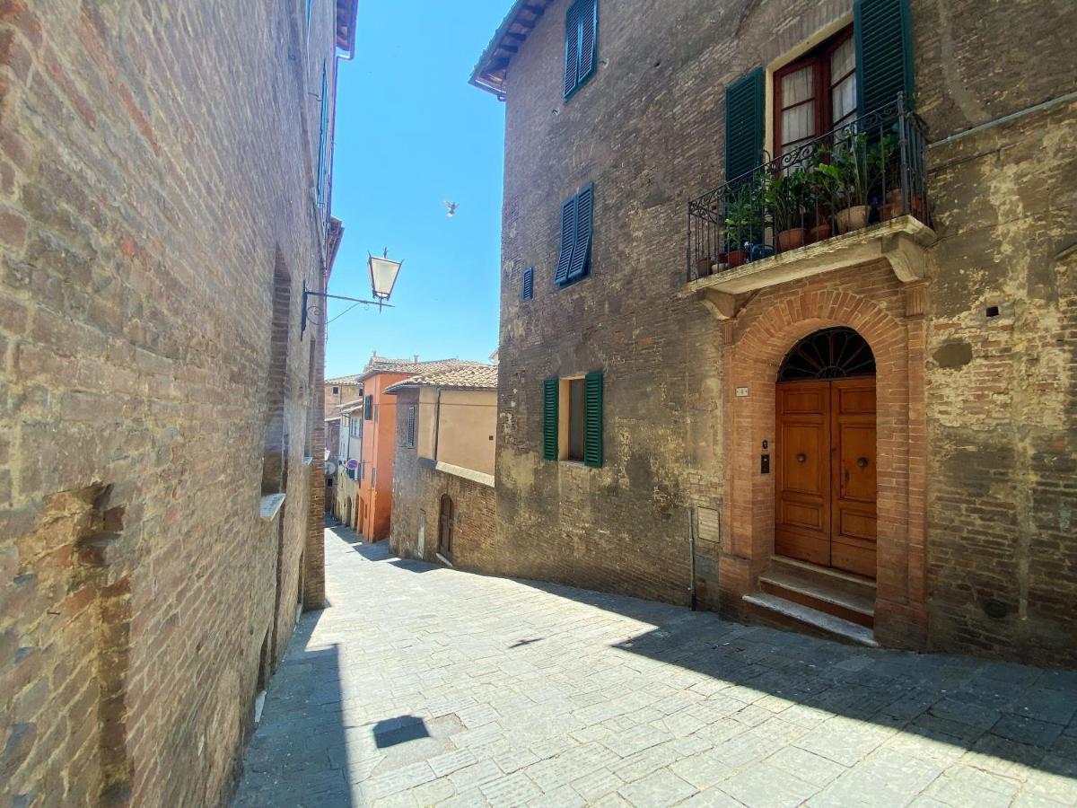 La Fonte-With Balcony Close By Piazza Del Campo เซียนา ภายนอก รูปภาพ